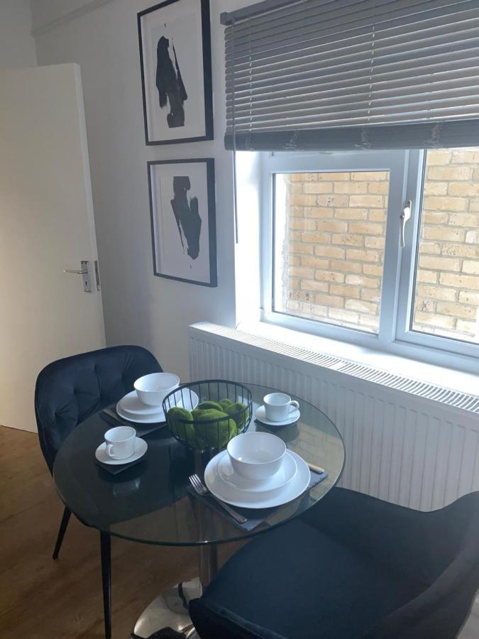 Lively 1 Bed In Buzzing East London! * Londres