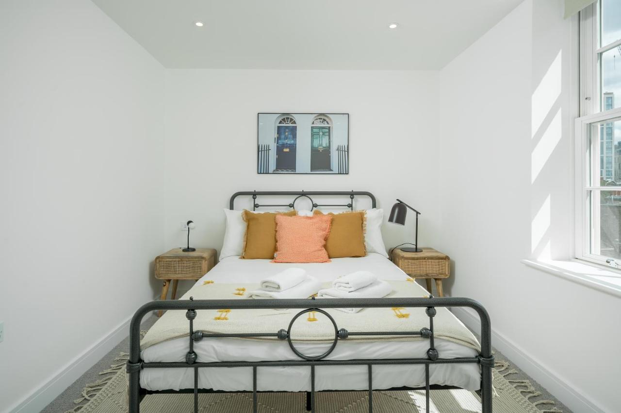 Stunning Flat Near Holland Park Appartement *