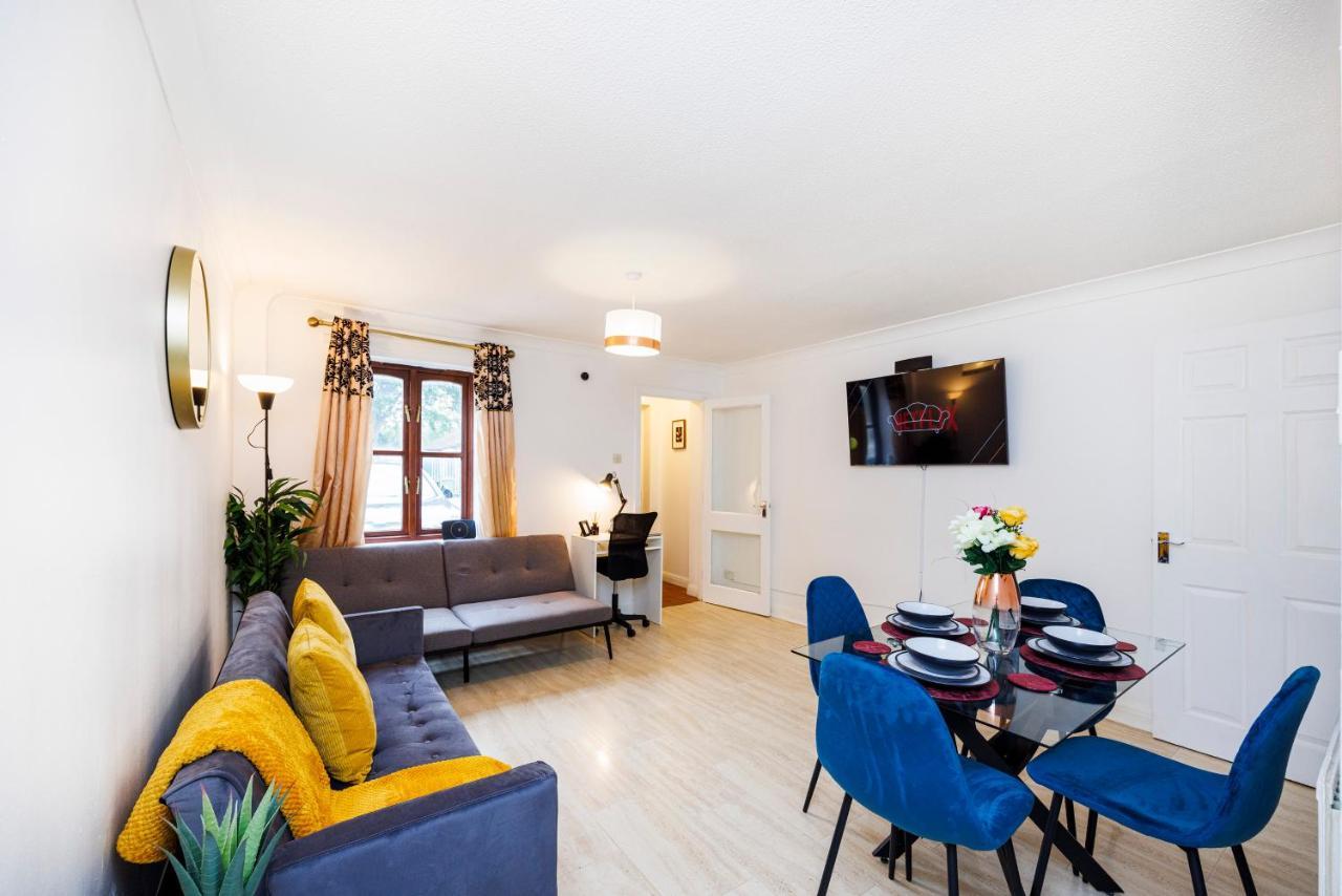 Apartment Lovely 2 Bd Hse With Parking Near Excel *