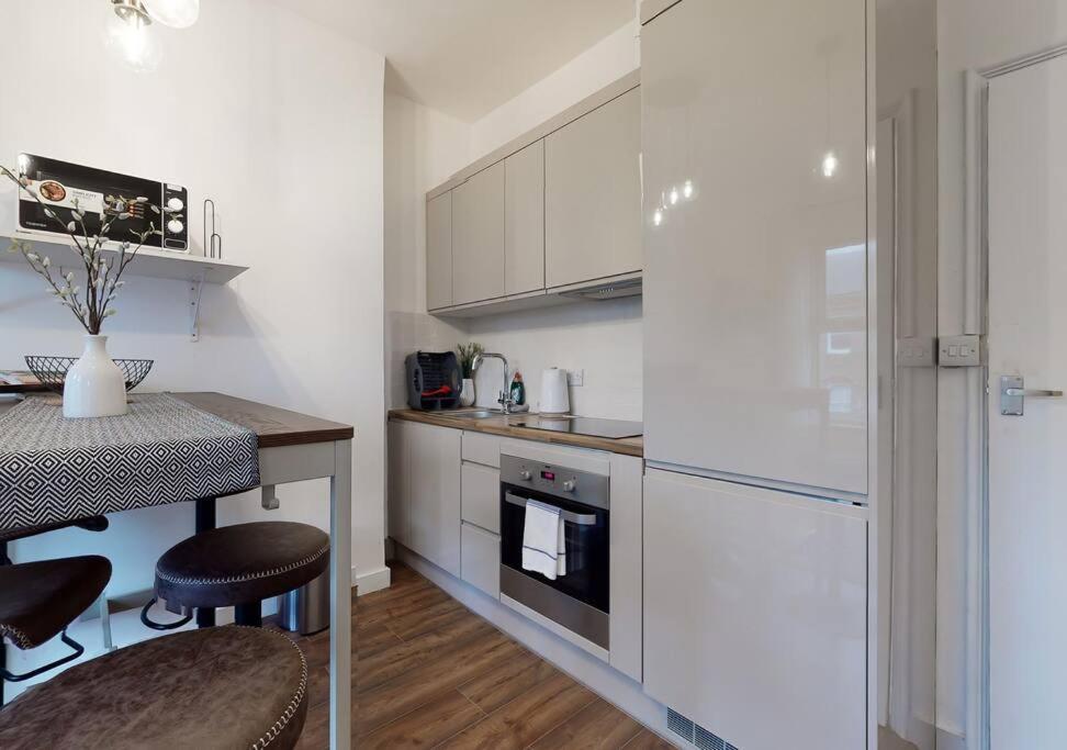 Lovely 2 Bedroom Flat In West Kilburn *