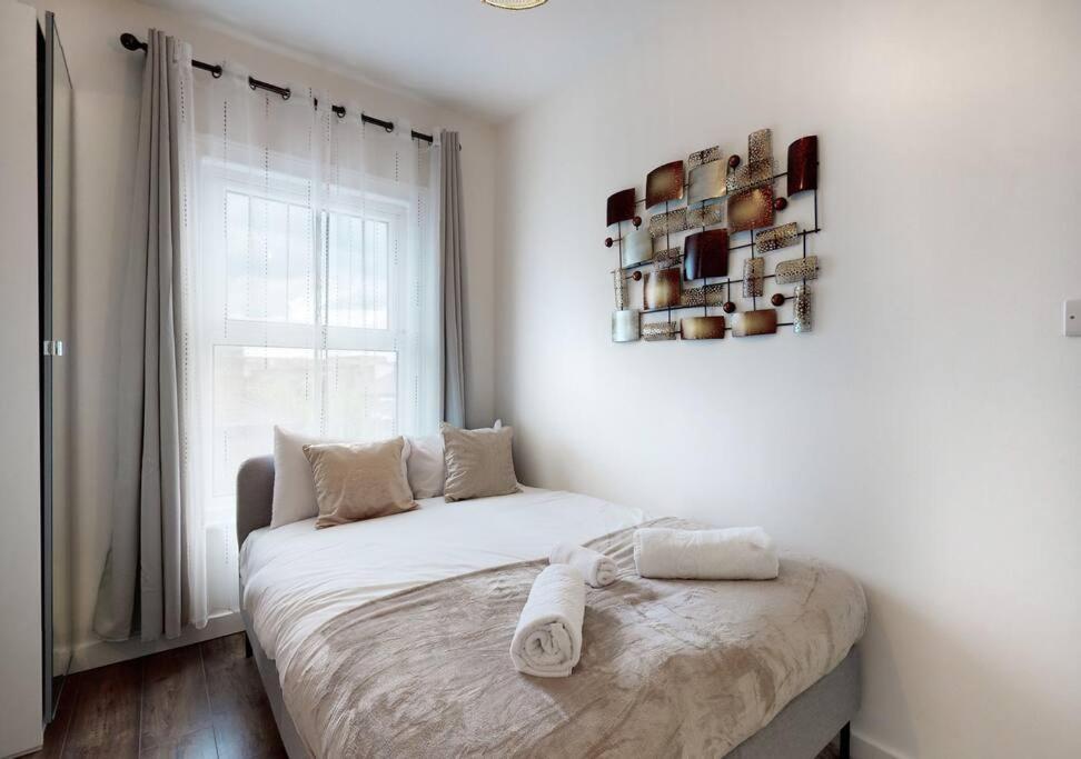 Lovely 2 Bedroom Flat In West Kilburn * Londres