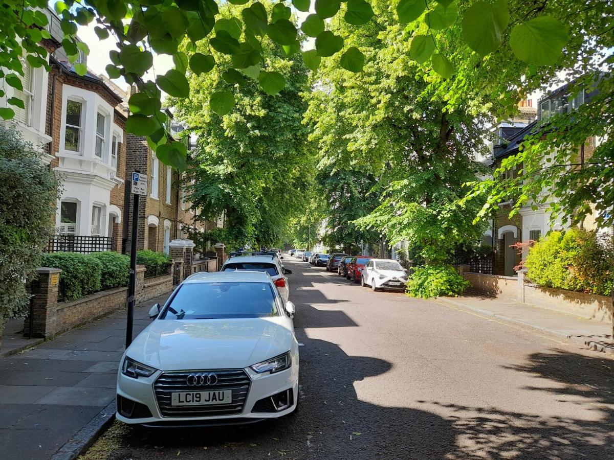 2 Bed Luxury Service In The Heart Of Chiswick Town, W4 Zone 2