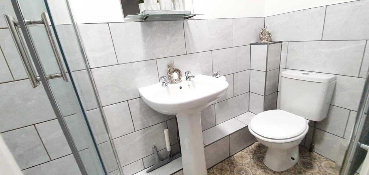 Trendy, Modern Garden Posh Peckham Apartamento
