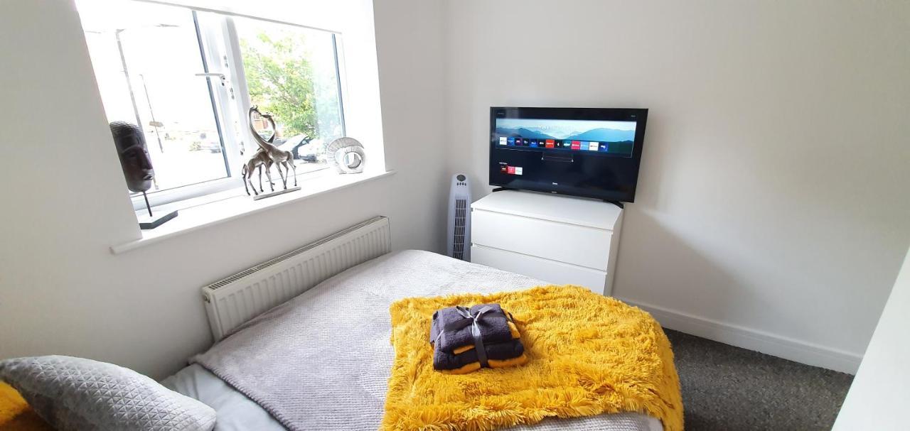 Trendy, Modern Garden Posh Peckham * Londres