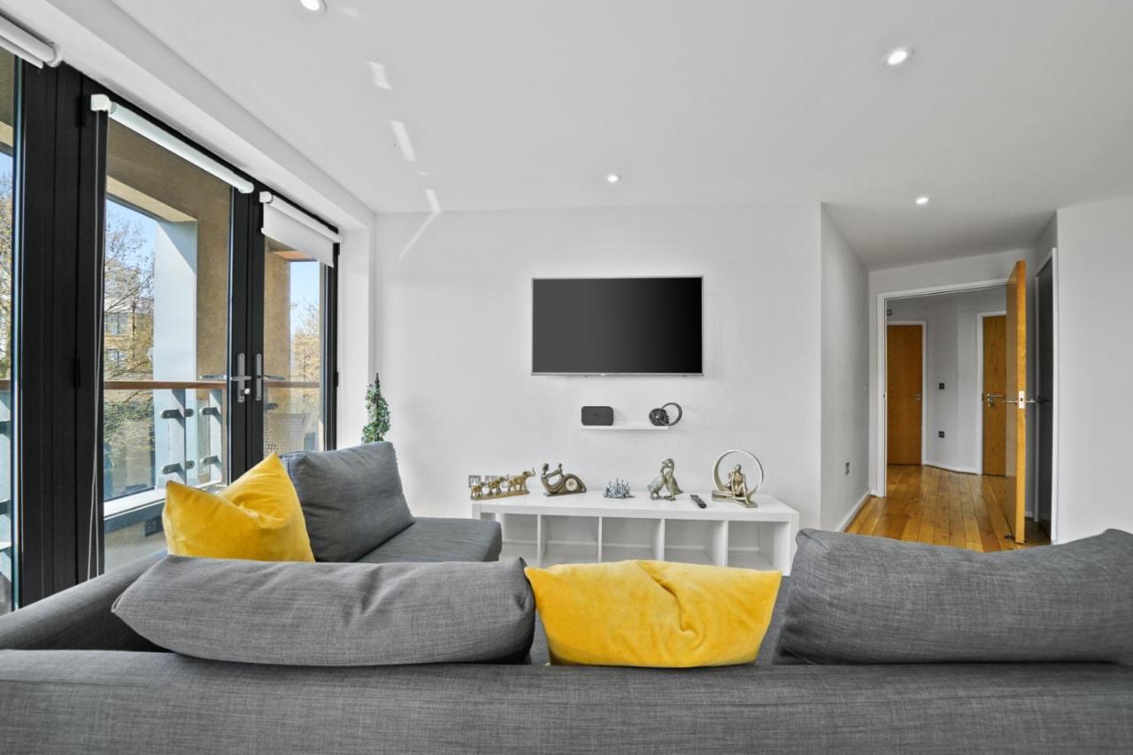 Amisha Modern Deluxe 2 Bed By Tower Bridge Apartment London