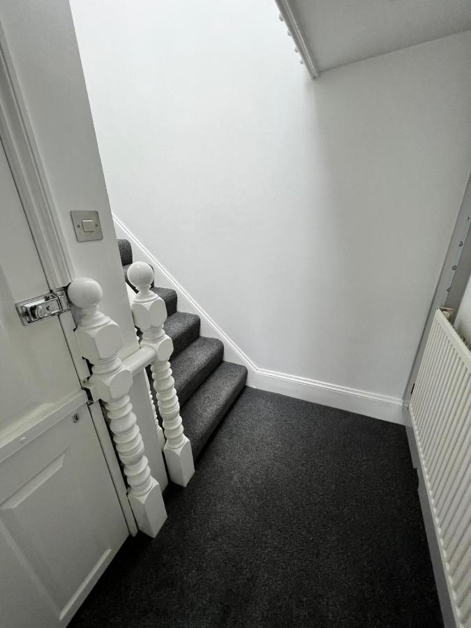 Lovely 2 Bedroom Flat With Roof Terrace In Nw6 Apartamento