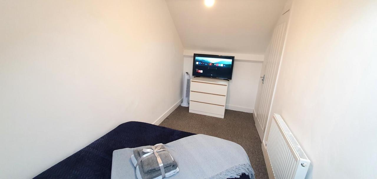 Trendy, Modern Garden Posh Peckham * Londres