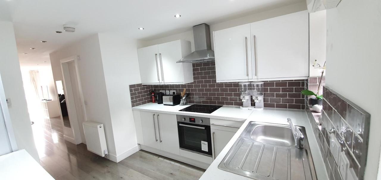 Trendy, Modern Garden Posh Peckham * Londres