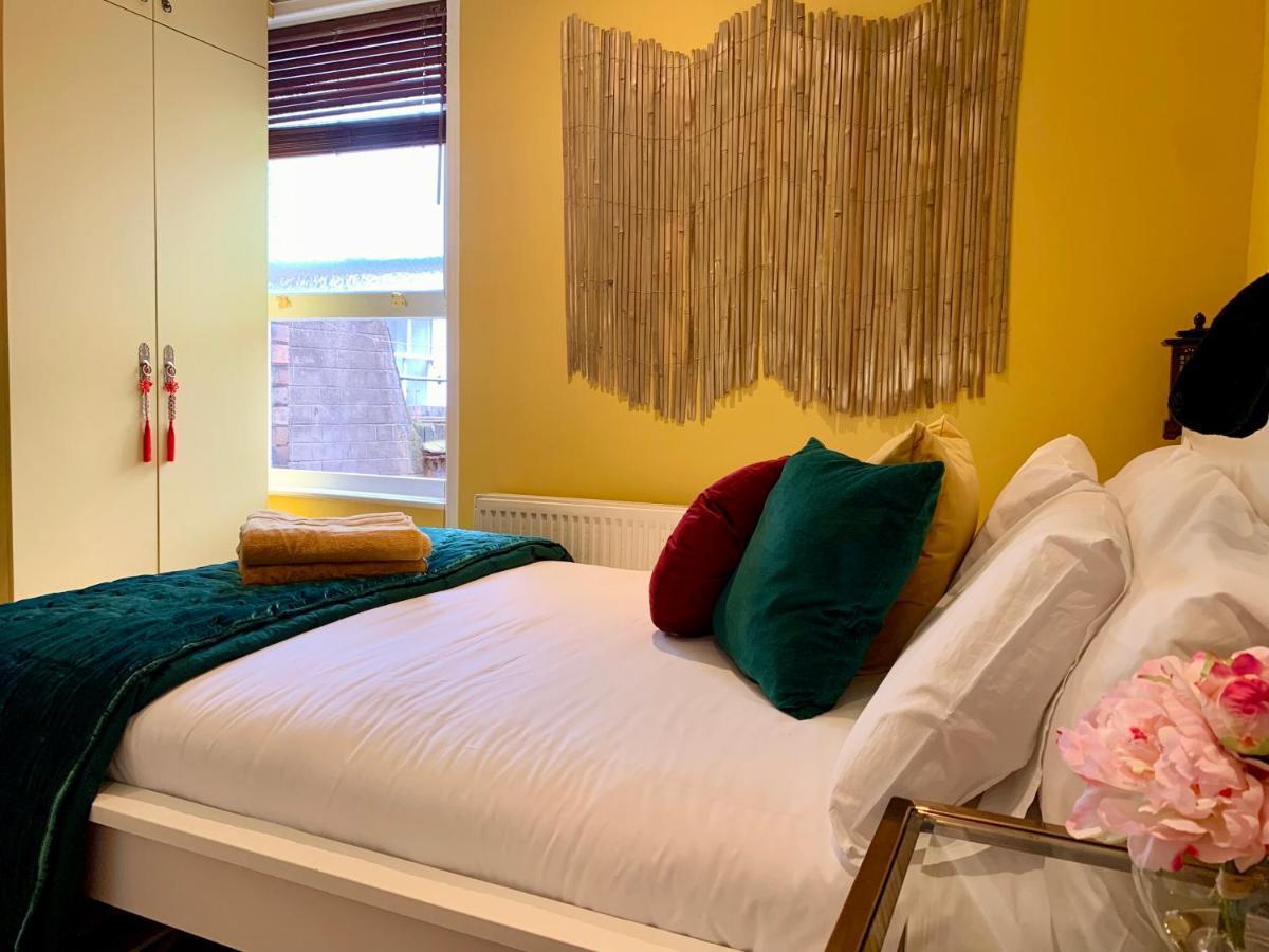 Chinatown Apartment London
