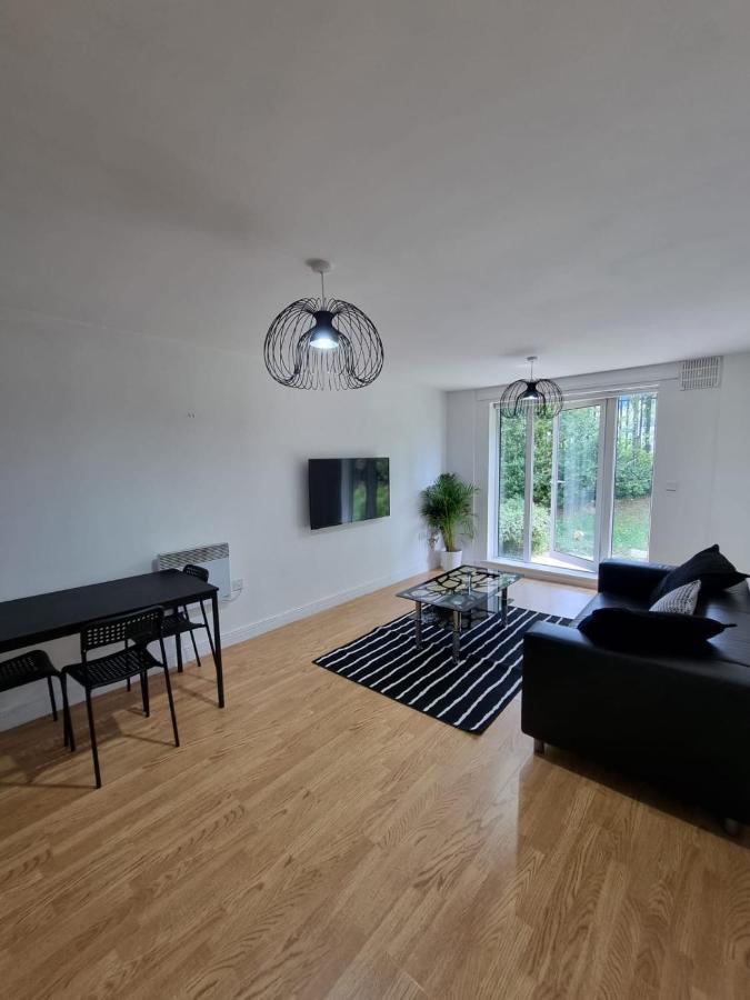 Apartamento City Stays - Modern 2 Bedroom With Free Parking And Gym Access
