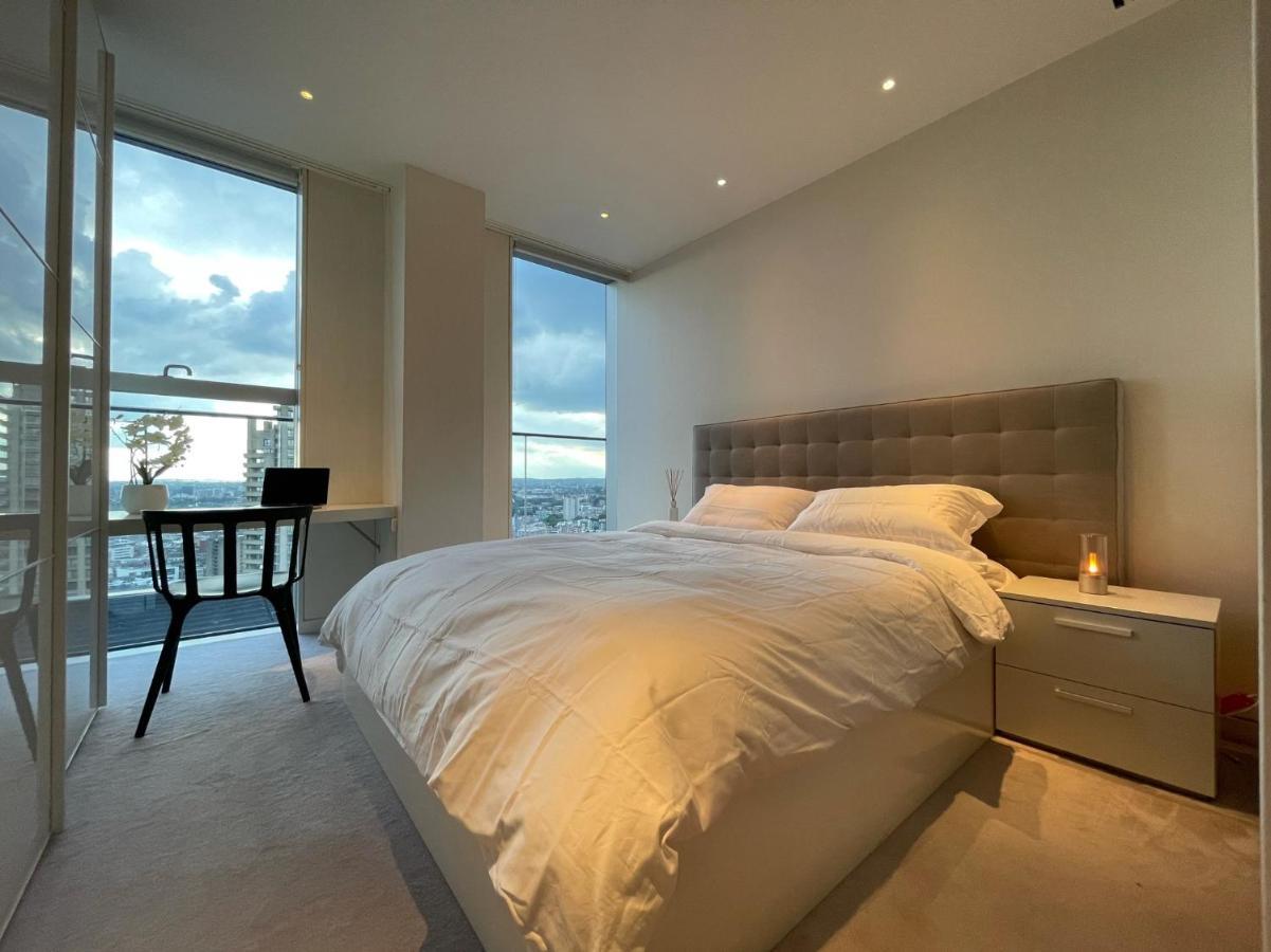 One Bedroom In Luxury On 30th Floor In Central With Breathtaking Skyline View Of Major Landmarks In Hospedagem domiciliar *