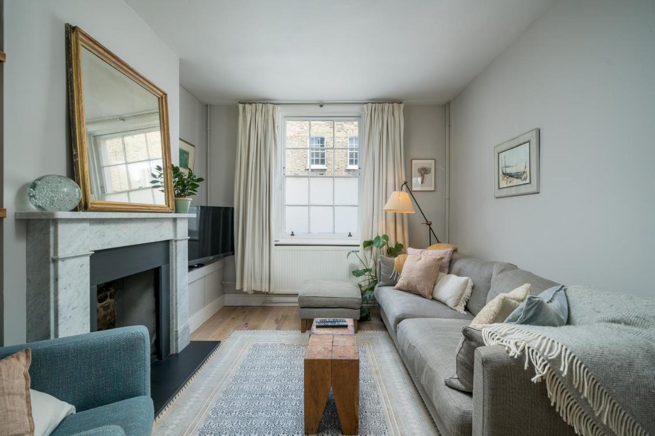 Contemporary House With Private Garden Londen