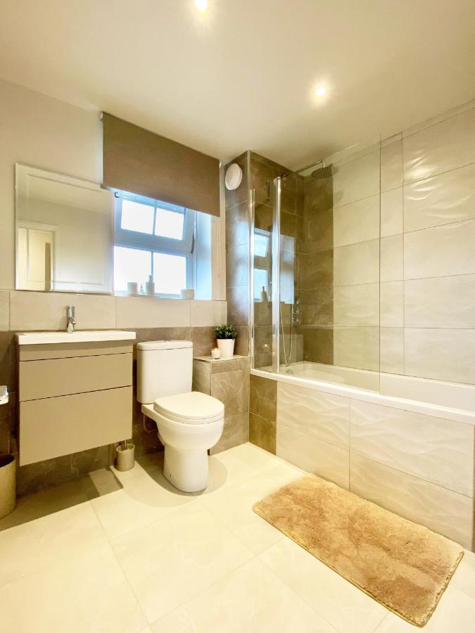 Perfect Location- 5 Minutes From Tower Bridge ! 8 Minutes Walk From Tube Apartamento