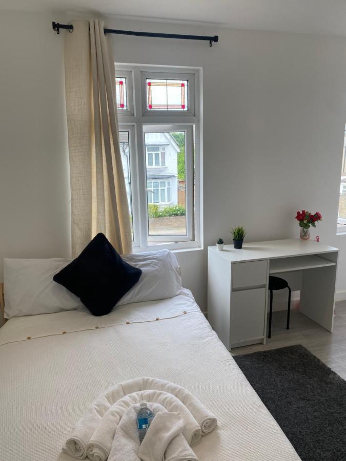 Quarto em Acomodações Particulares Modern Furnished Studio