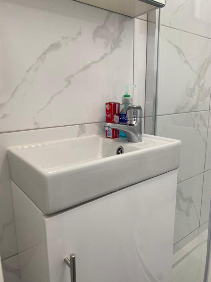 High Spec Furnished Studio London