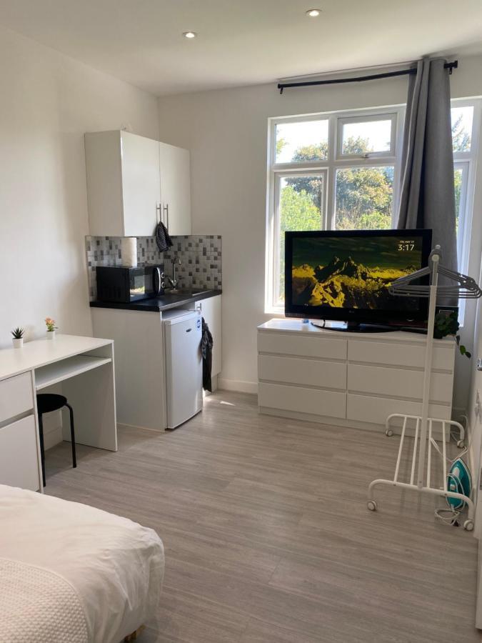 High Spec Furnished Studio * London