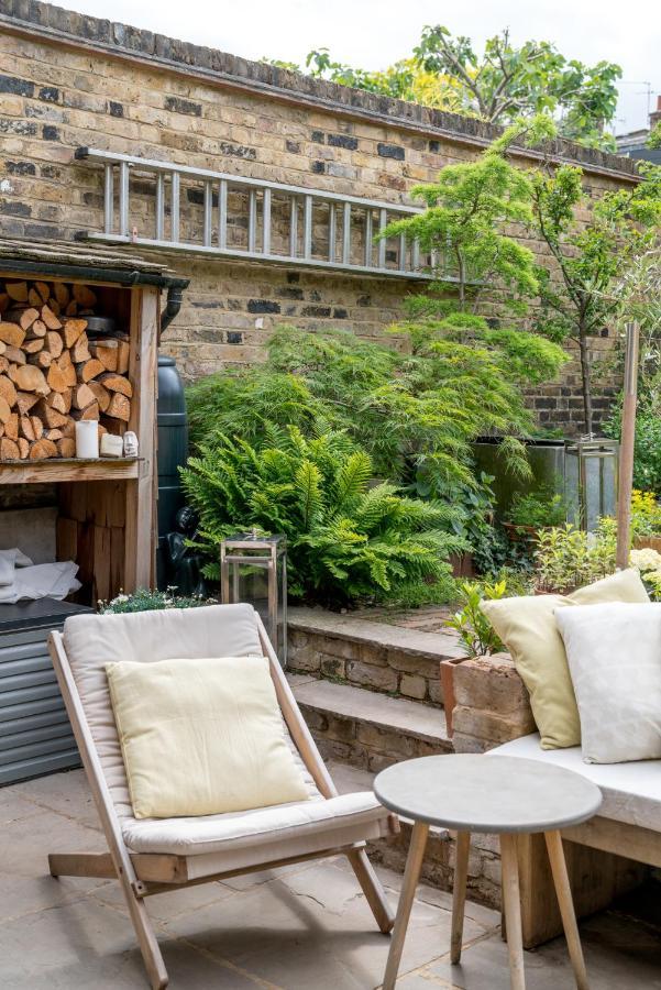 Contemporary House With Private Garden Londen
