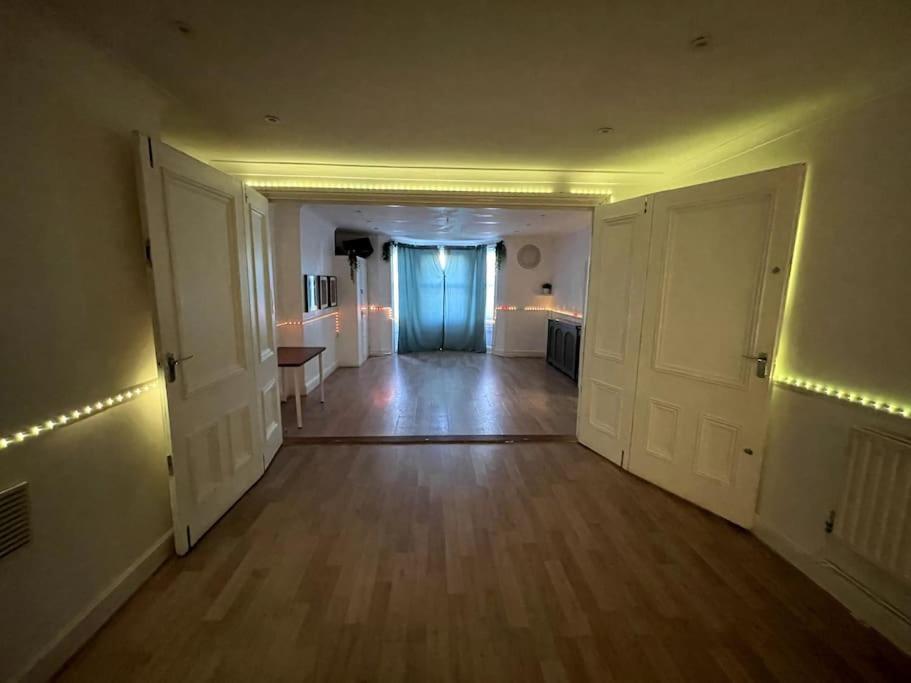 Spacious Multi-room Londres
