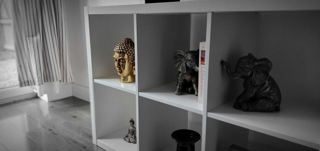 Trendy, Modern Garden Posh Peckham Apartamento Londres