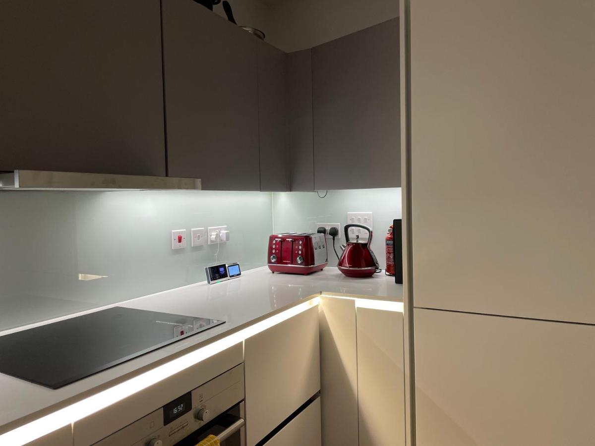 Modern & Spacious Penthouse In North Appartement *