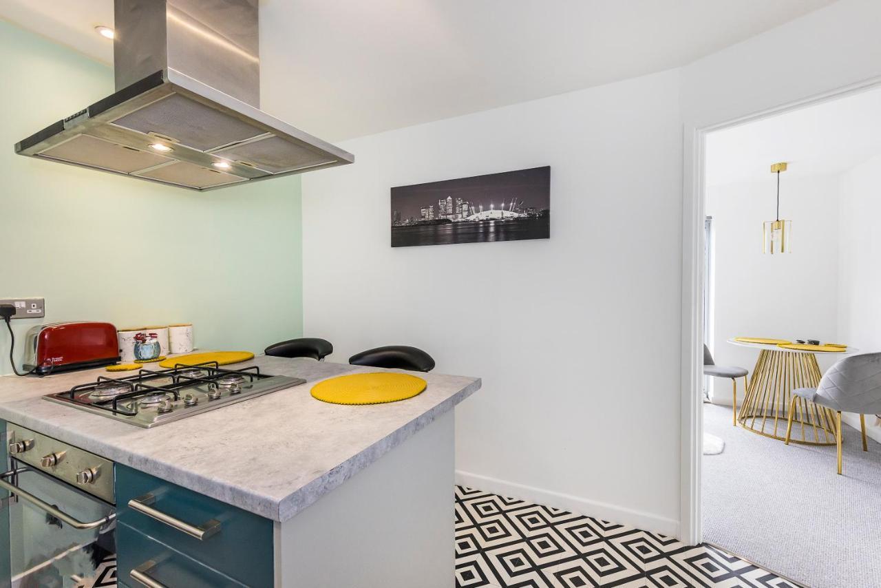 Bow Wharf Apartment London