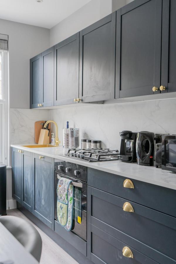 Apartment Stunning 3 Bed 3 Bath Townhouse London