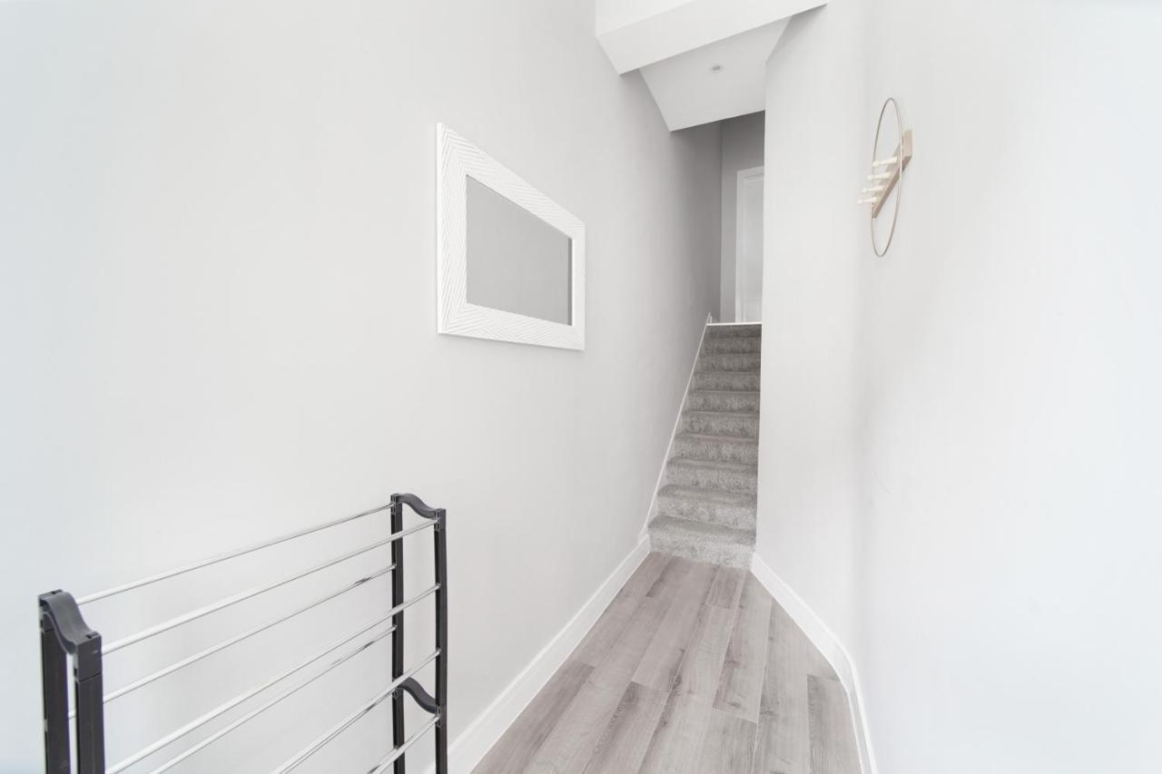 Stunning 3 Bed 3 Bath Townhouse Apartamento *