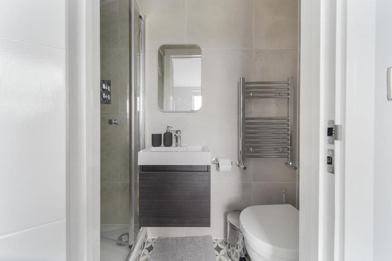 Stunning 3 Bed 3 Bath Townhouse Londres