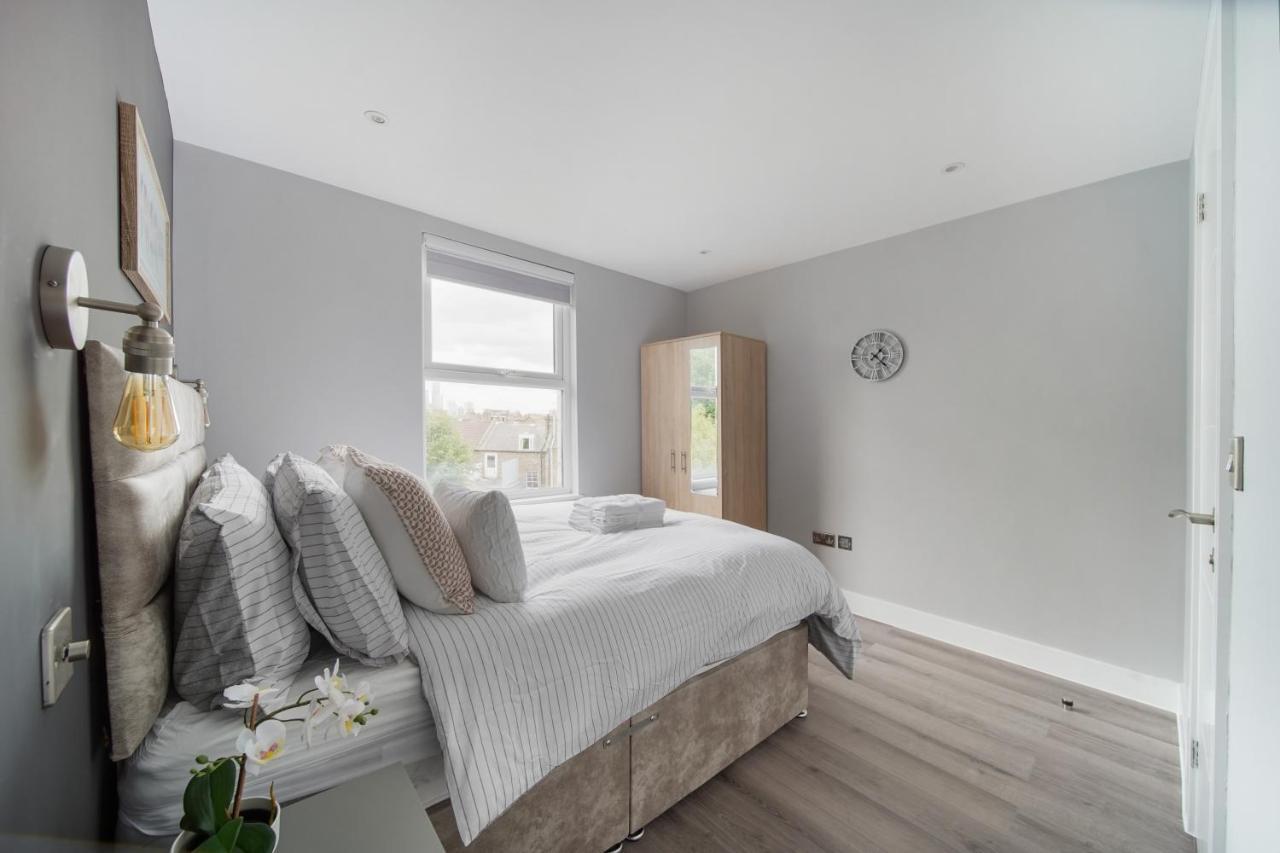 Apartment Stunning 3 Bed 3 Bath Townhouse London