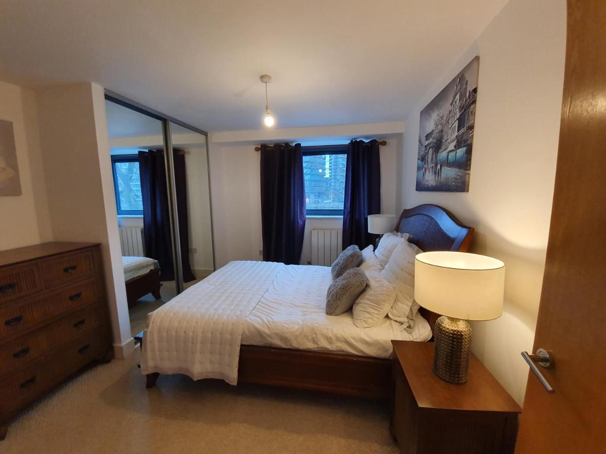 Apartamento 2 Bed Waterfront Luxury Apartment, E14