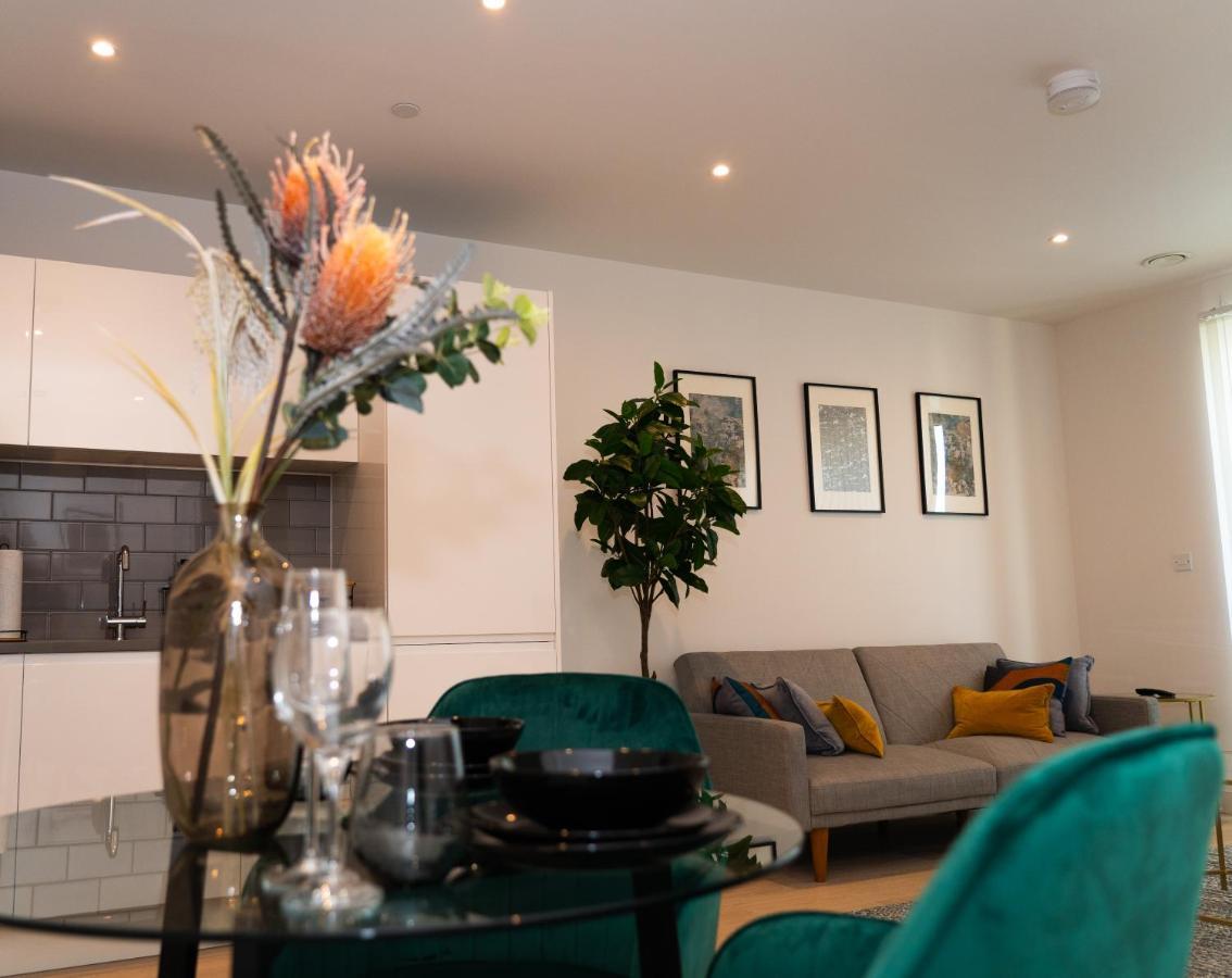 Apartment Royal Wharf - 1 Bed - Balcony - River & City View London