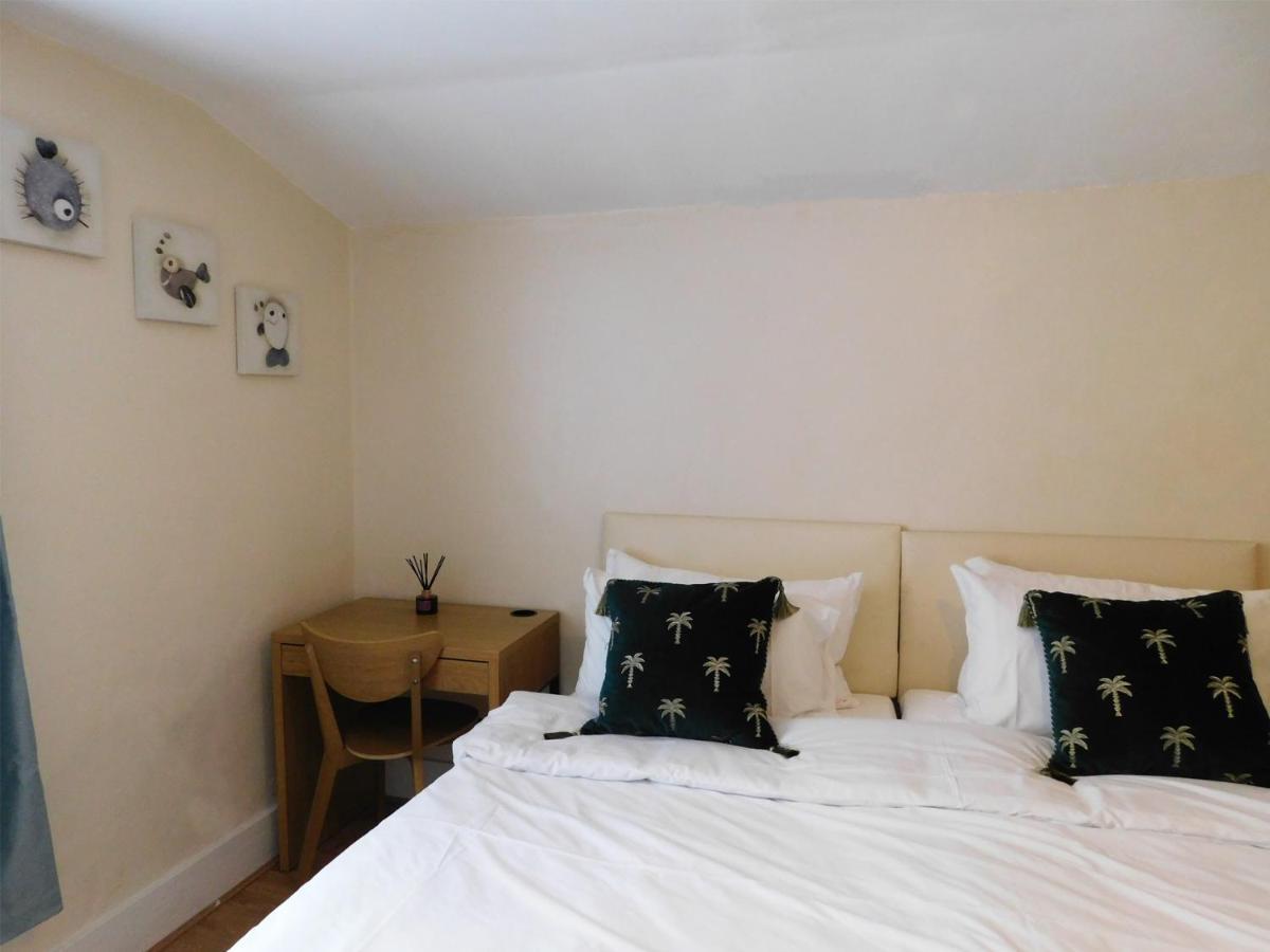 Appartement Entire 4 Bedroom Terrace House In Londen