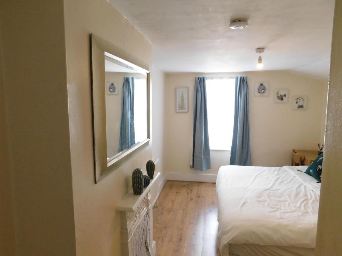 Appartement Entire 4 Bedroom Terrace House In Londen