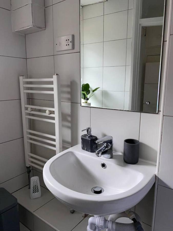 Lovely 1-bed In Appartement