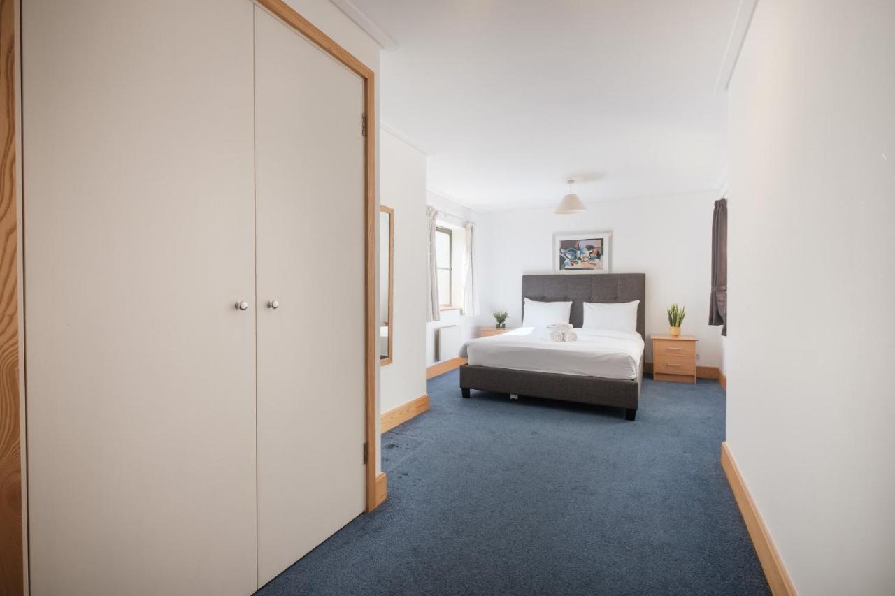2 Bedroom Holborn * Londres