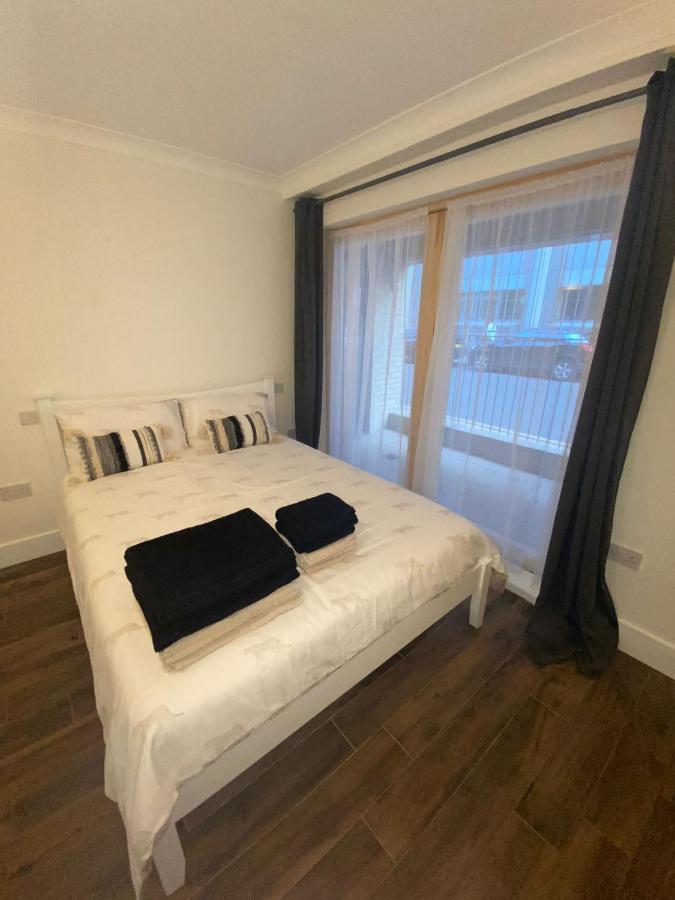 London, Jaccuzzi,newbuild, 2 Bedrooms Two Baths Apartamento *