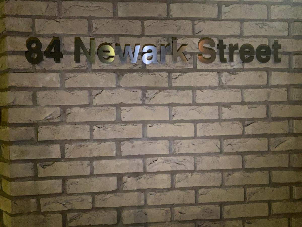 London, Jaccuzzi,newbuild, 2 Bedrooms Two Baths Apartamento Londres
