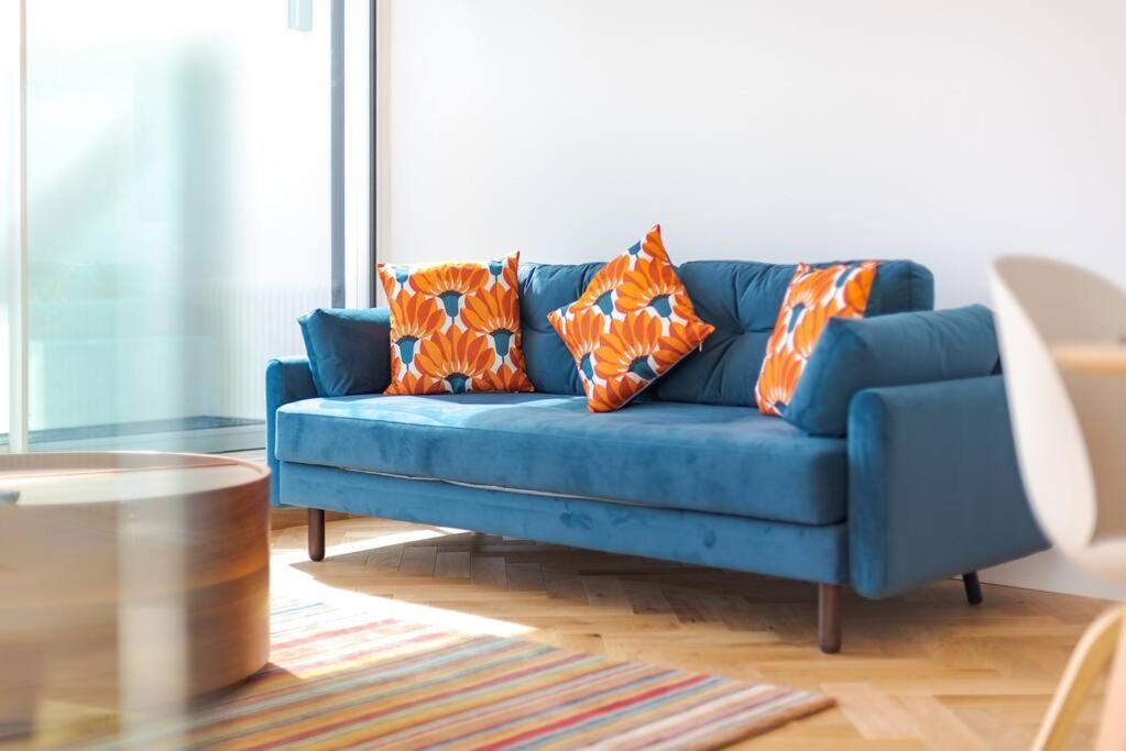 Stunning Two Bed Rh8 Apartamento Londres