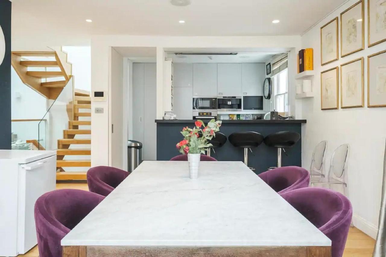 Casa de Férias New Stunning 5bd Mews House