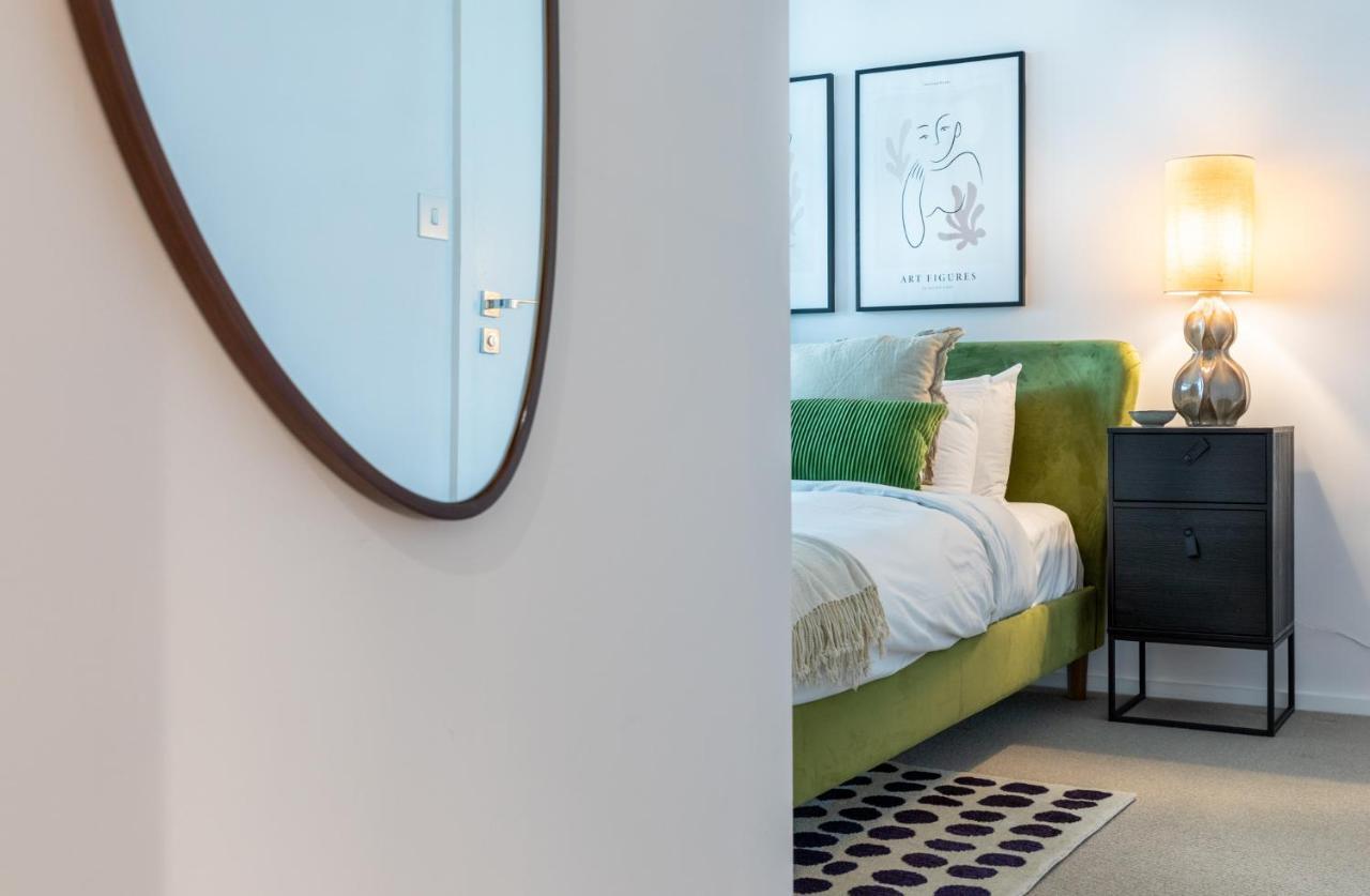 The Aurora's Nest - Lovely 3bdr With Balcony And Study Apartment