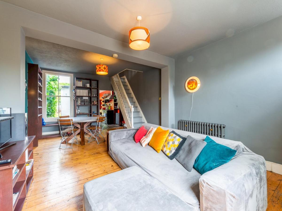 Pass The Keys Trendy Hackney House Hébergement de vacances