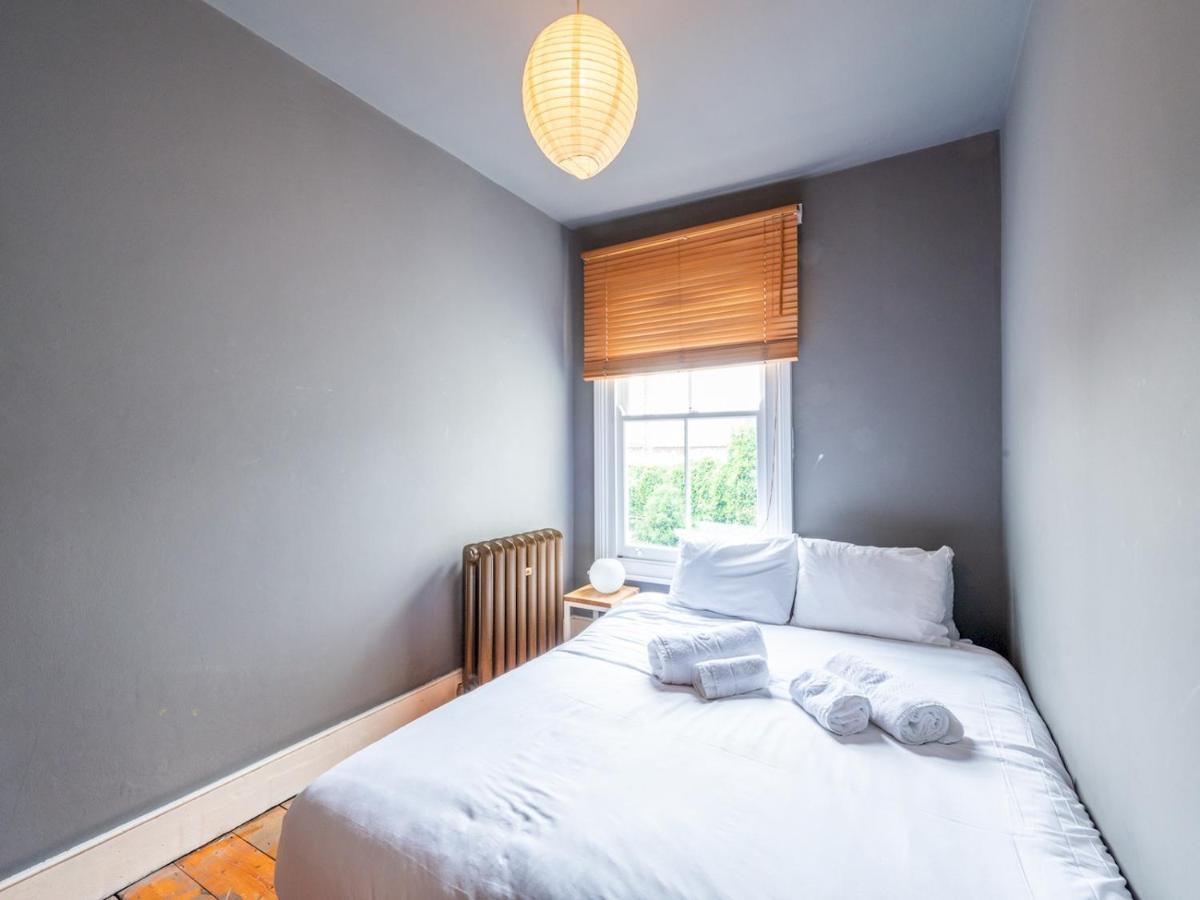 Pass The Keys Trendy Hackney House * Londen