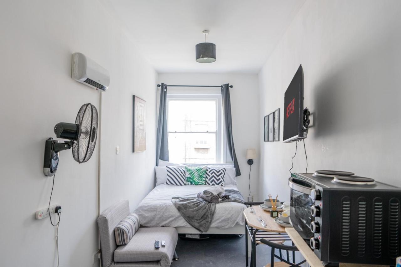 Small Private Studio In The Heart Of Angel Apartamento