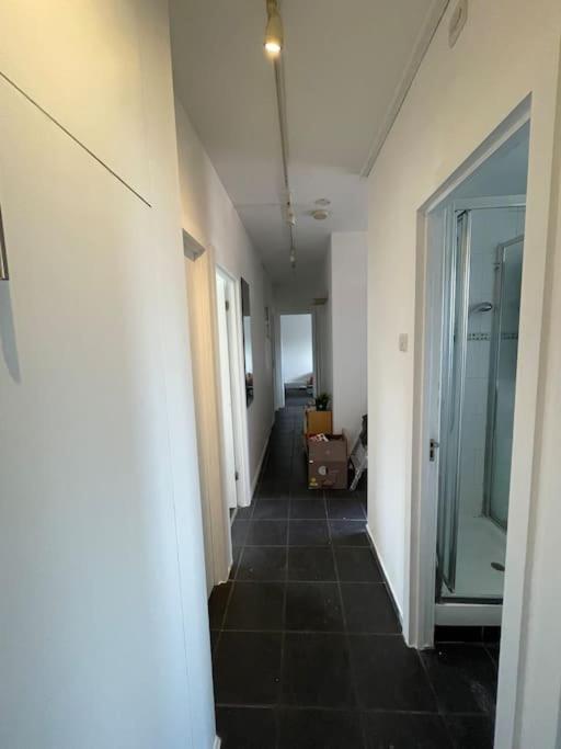 Spacious Double In Heart Of Foresthill * Londres