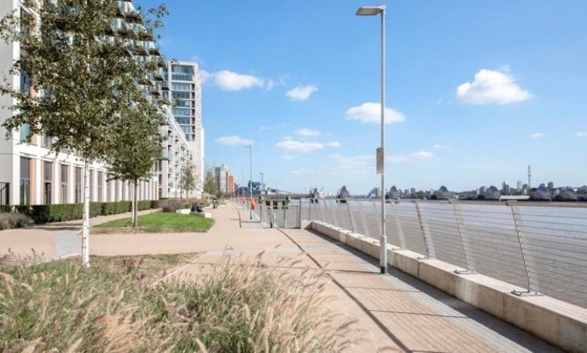 Large Double Overlooking The Thames * Londres