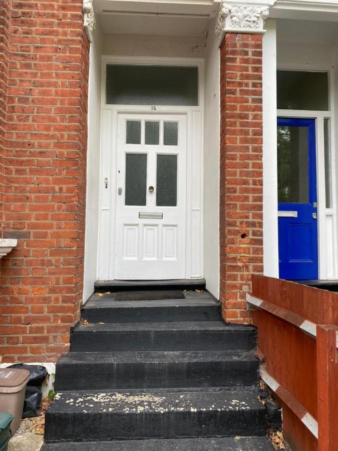 Cosy Flat In Londres