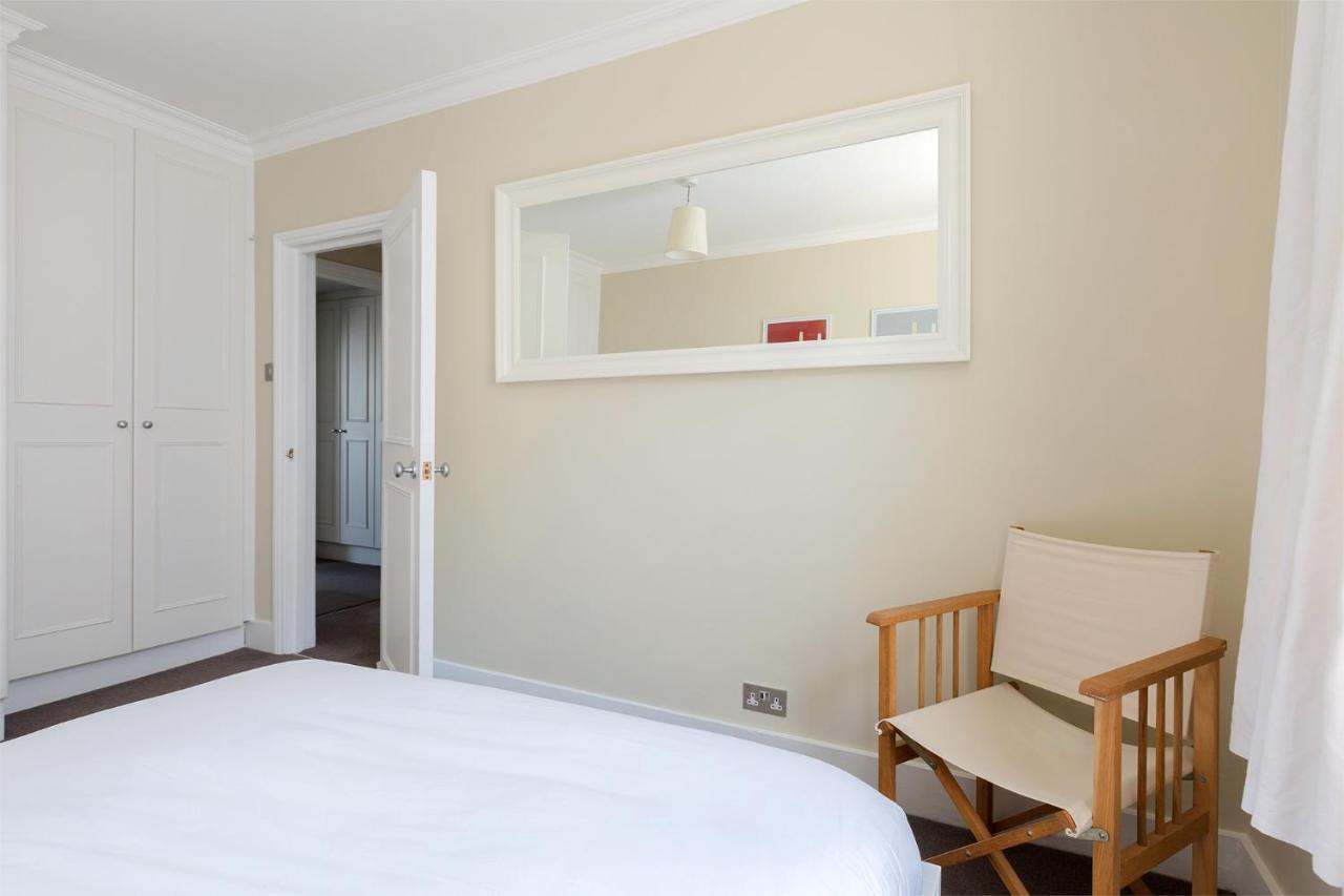 Lovely Two Bedroom Flat With Patio In Notting Hill Londres