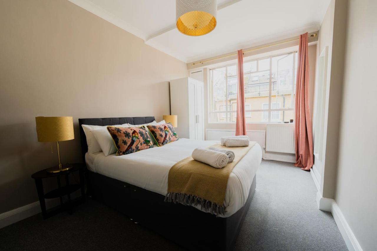2-bedroom In Baker Street Londen