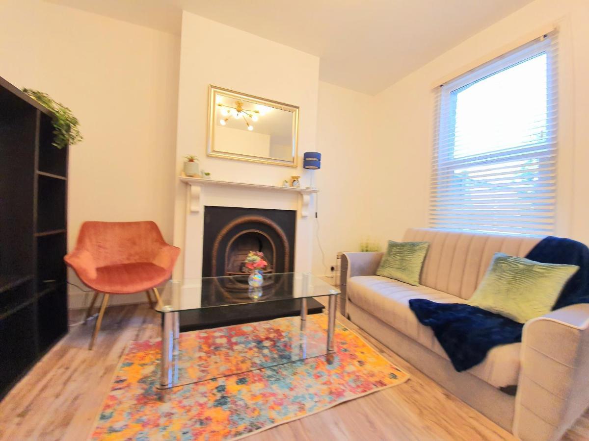 Ferienhaus Wimbledon Ideal 1 Bedroom Ground Floor With Garden London