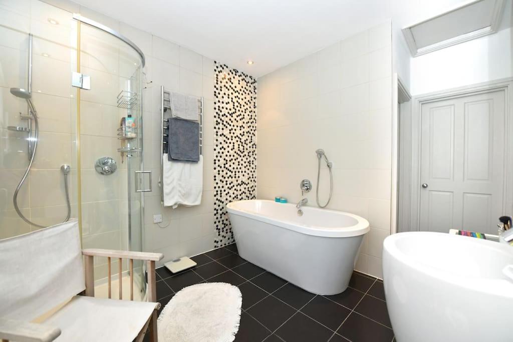 Сasa de vacaciones Pooters London, Elegant Townhouse, Very